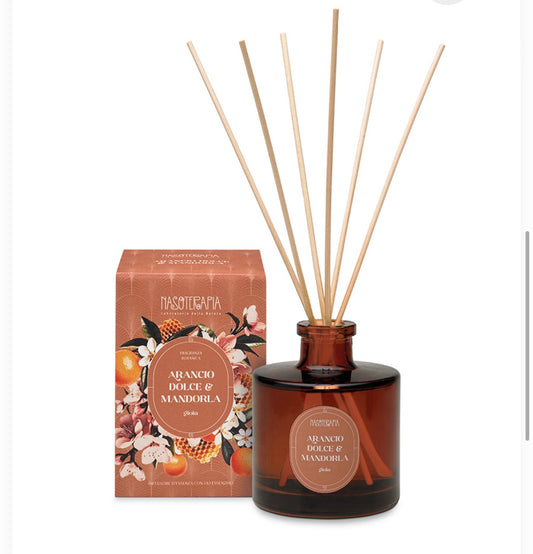 Diffusore con bacchette arancio dolce e mandorla